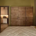 Filarety Luxury House Apartmán *